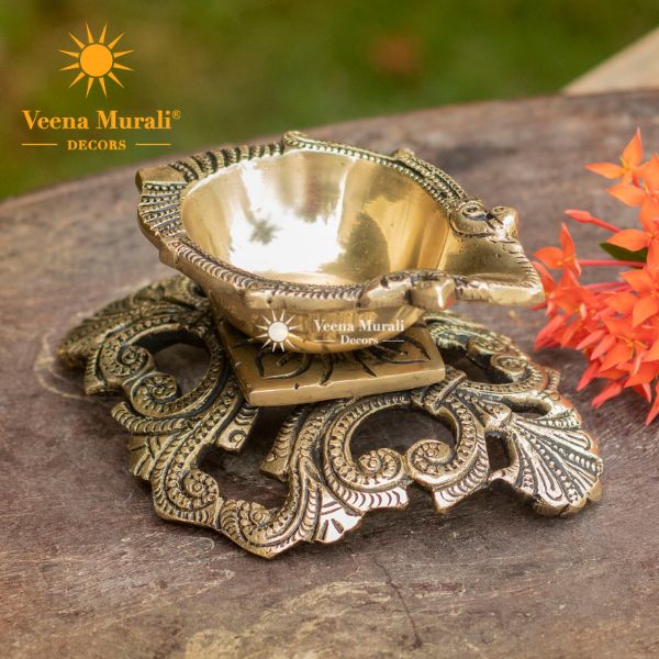 Buy latest and antique brass table-diyas to decorate your home | Veena ...